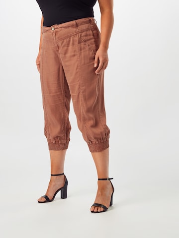 Zizzi Regular Pants 'JELINOR' in Green: front