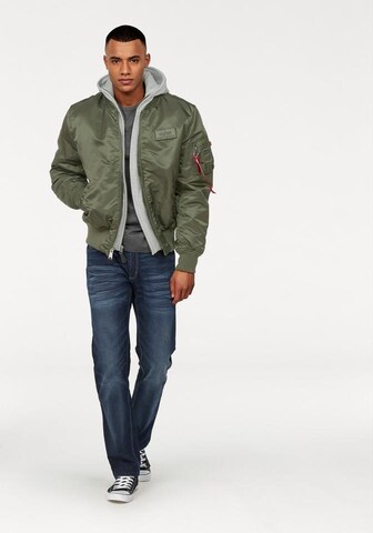 ALPHA INDUSTRIES - Chaqueta de entretiempo 'MA-1 D-Tec' en verde