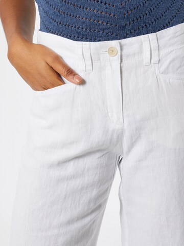 BRAX Loose fit Trousers 'Farina' in White