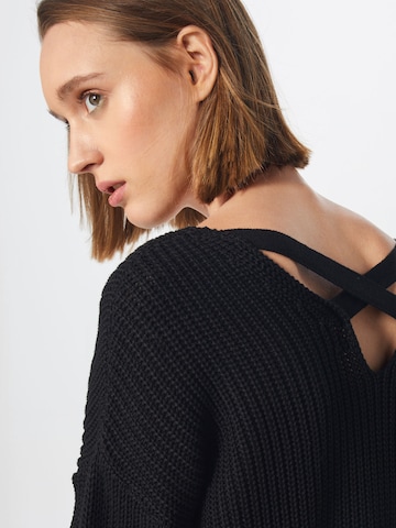 Pull-over 'Liliana' ABOUT YOU en noir