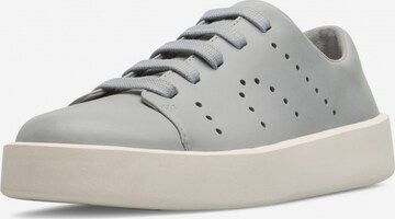 Sneaker bassa 'Courb' di CAMPER in grigio: frontale