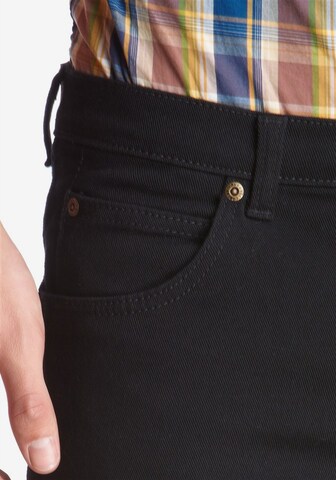 WRANGLER Regular Stretch-Jeans 'Durable' in 