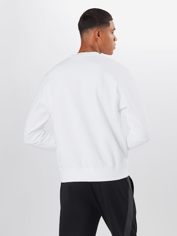 Nike Sportswear Regular fit Sweatshirt 'Club Fleece' in White