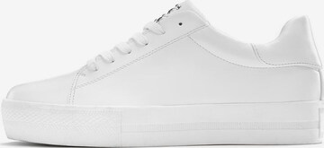 LASCANA - Zapatillas deportivas bajas en blanco: frente