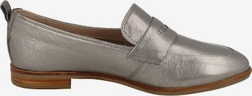 CLARKS Classic Flats in Grey