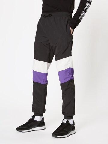 Urban Classics Tapered Broek in Zwart: voorkant