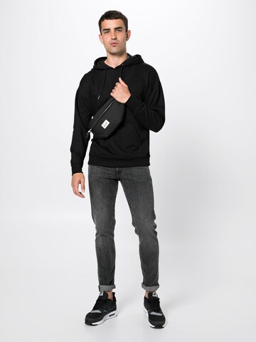 Urban Classics Sweatshirt in Black