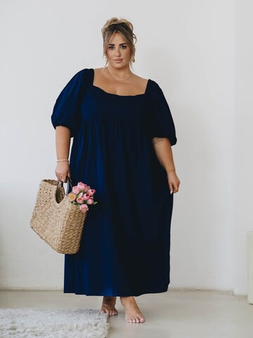 Navy Blue Maxi Dress Look