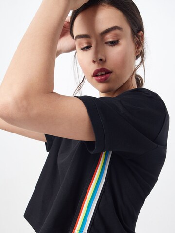 Tricou de la Urban Classics pe negru