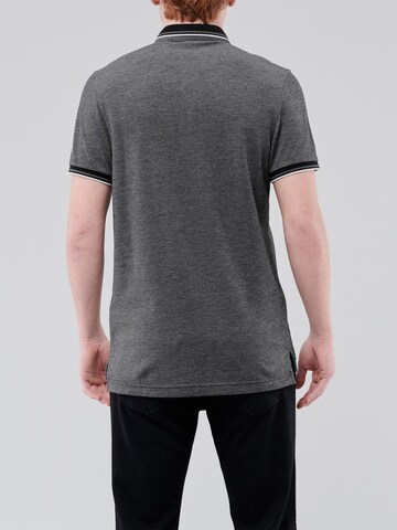 HOLLISTER Regular Fit Poloshirt in Grau