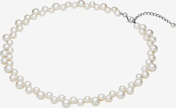 Valero Pearls Necklace in White: front