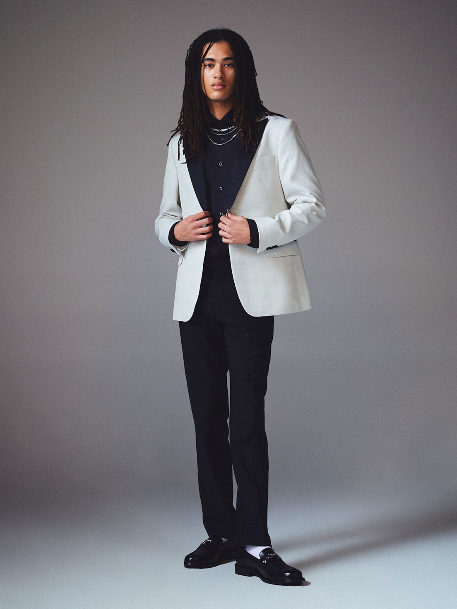 Alhassane - Classy White Black Suit Look