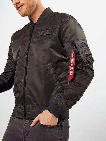 Regular fit Geacă de primăvară-toamnă de la ALPHA INDUSTRIES pe gri