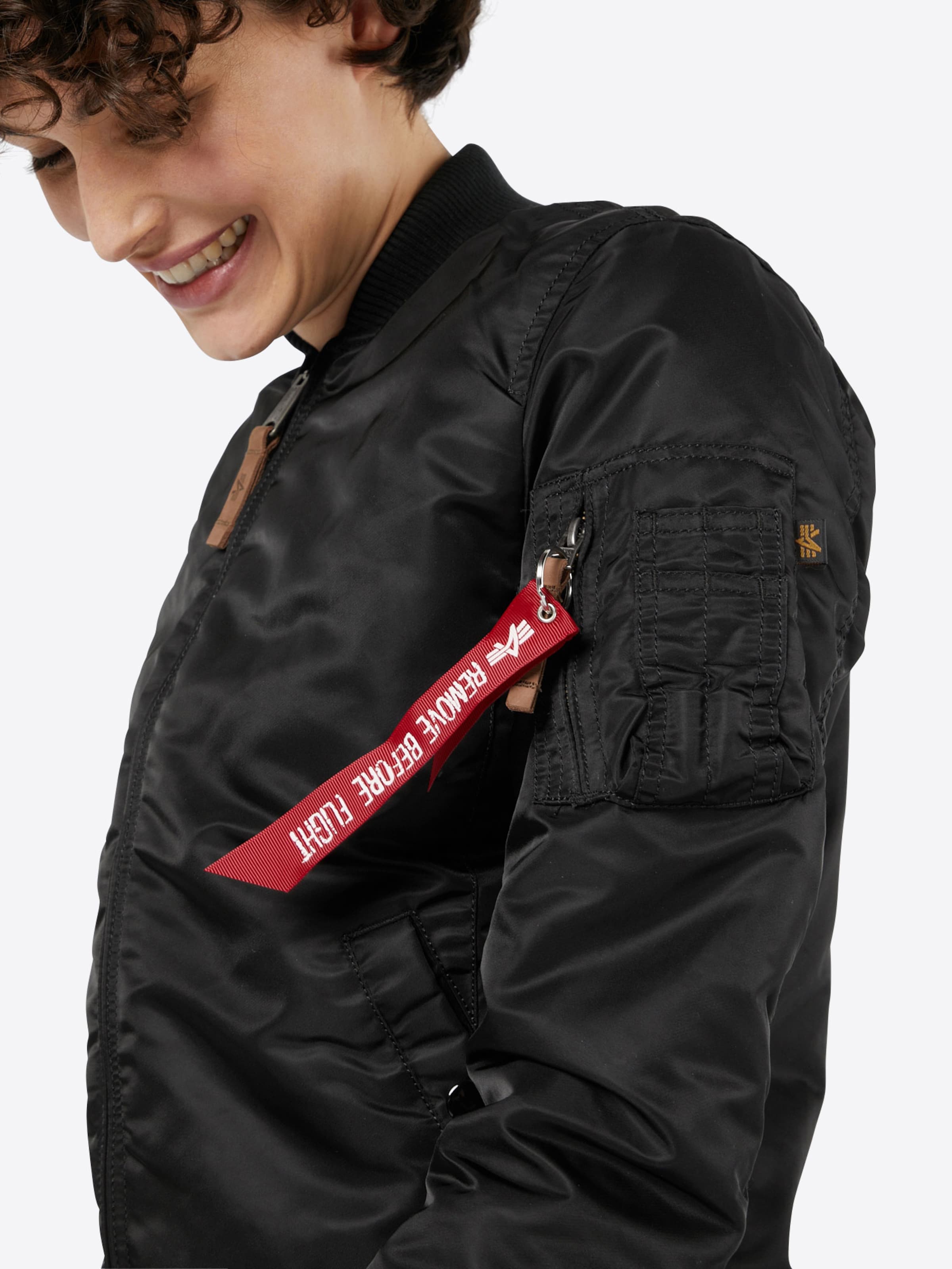 ALPHA INDUSTRIES Átmeneti dzseki 'MA 1 VF 59' - fekete