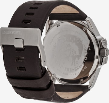 DIESEL Armbanduhr 'Master Chief' in Braun