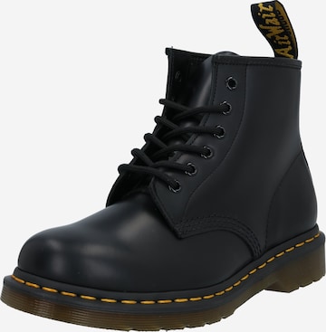 Boots stringati di Dr. Martens in nero: frontale