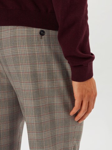 Regular Pantaloni de la BURTON MENSWEAR LONDON pe gri