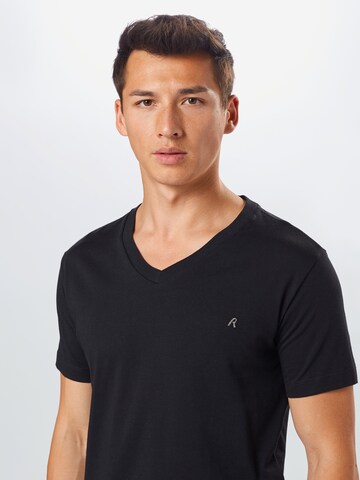 REPLAY Regular Fit T-Shirt in Schwarz