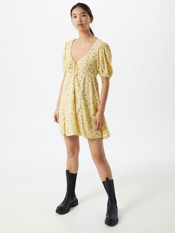 Motel - Vestido 'Carie' en amarillo: frente