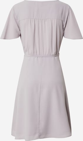 Robe 'Kate' ABOUT YOU en gris