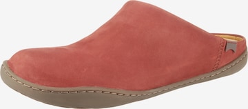 CAMPER Clogs in Red: front