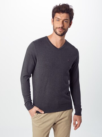 Pull-over TOMMY HILFIGER en gris : devant