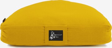 YOGISTAR.COM Pillow in Yellow: front