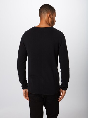 QS Sweter w kolorze czarny: tył
