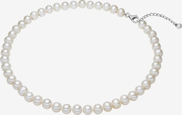 Valero Pearls Necklace in White: front
