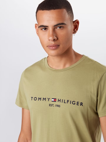 Regular fit Maglietta di TOMMY HILFIGER in verde