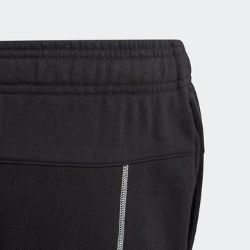 ADIDAS ORIGINALS Tapered Hose 'R.Y.V.' in Schwarz