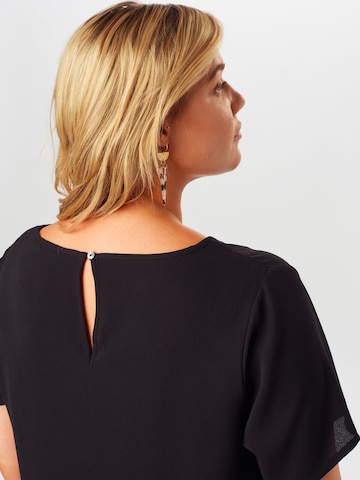 ONLY Carmakoma - Blusa 'Vica' en negro