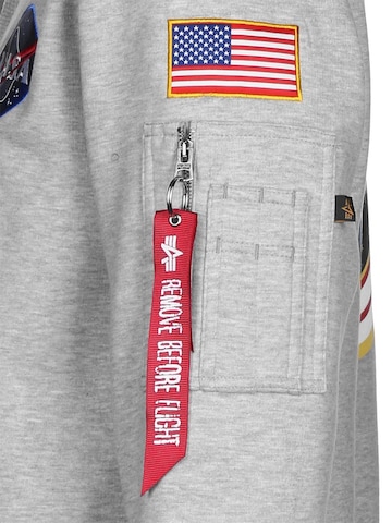 ALPHA INDUSTRIES Tréning póló 'Space Shuttle' - szürke