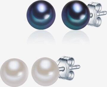 Valero Pearls Earrings in Silver: front