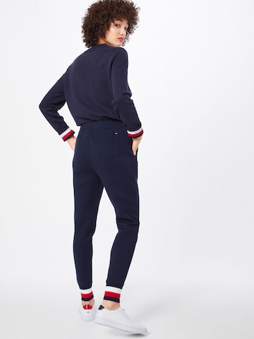 TOMMY HILFIGER Дънки Tapered Leg Панталон 'Heritage' в синьо: отзад