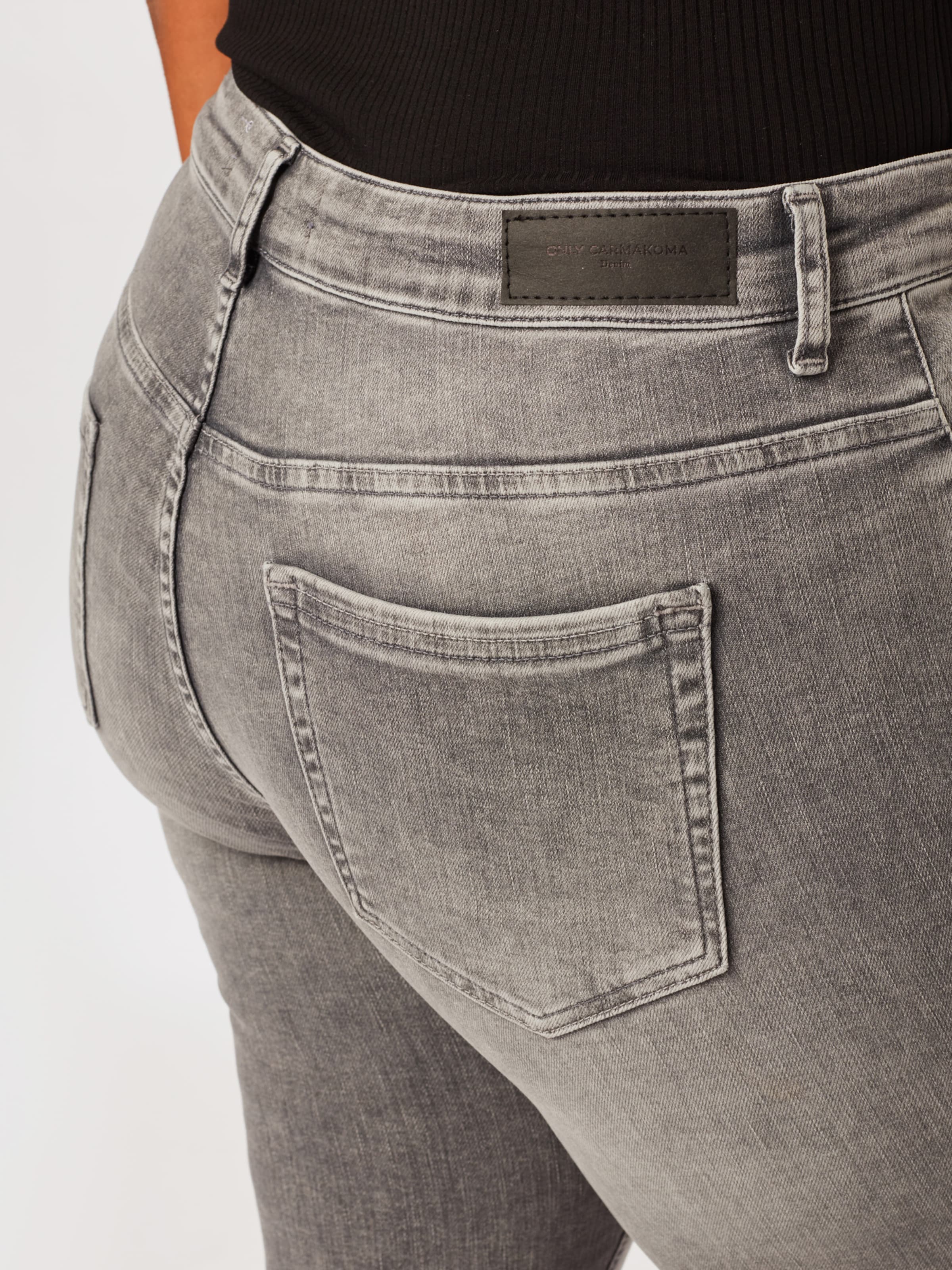 Plus durable Jean WILLY ONLY Carmakoma en Gris 