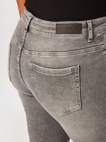 ONLY Carmakoma Skinny Jeans 'Willy' in Grau