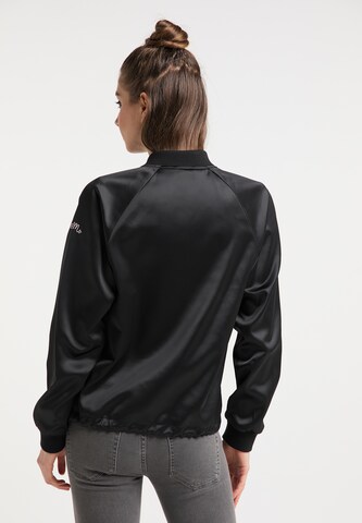 MYMO Between-Season Jacket in Black