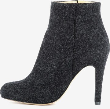 EVITA Ankle Boots in Grey