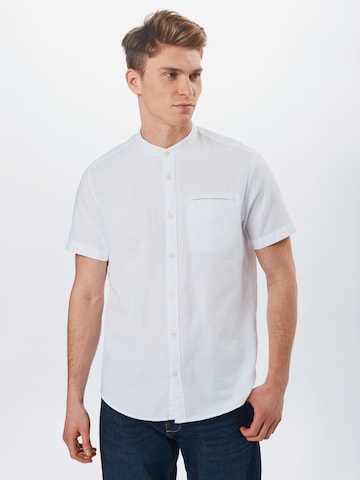 Coupe regular Chemise ESPRIT en blanc : devant