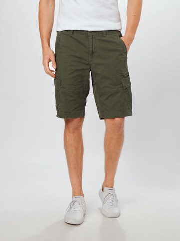 Regular Pantalon cargo Superdry en vert : devant