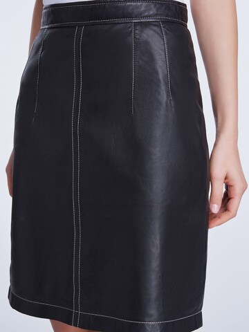 SET Skirt in Black