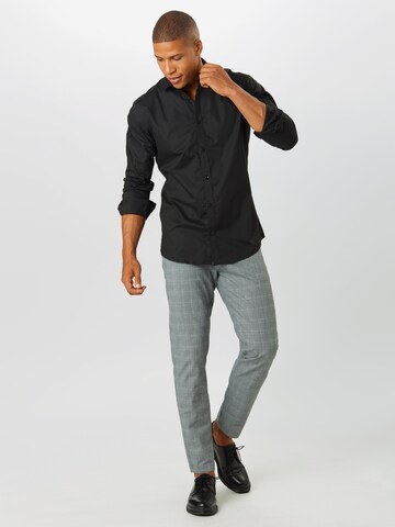 Only & Sons - Ajuste estrecho Camisa 'Sane' en negro