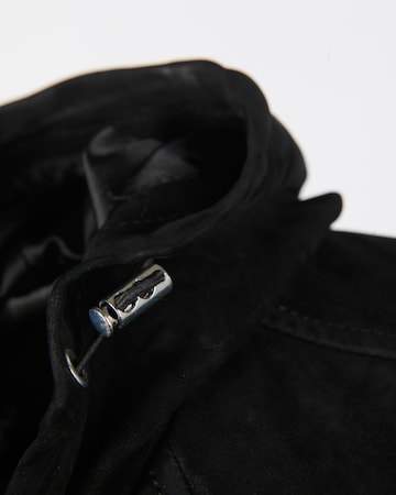 MazePrijelazna jakna 'Donie' - crna boja: prednji dio