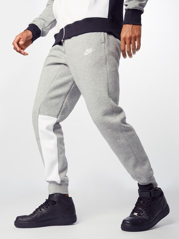 Nike Sportswear Regular Jogginganzug in Grau