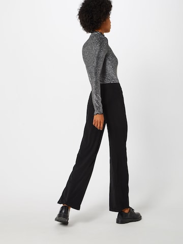 SISTERS POINT Wide leg Pants in Black: back