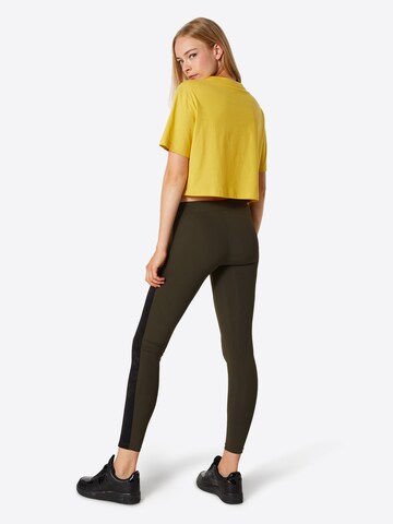 Urban Classics Skinny Leggings - zöld: hátul