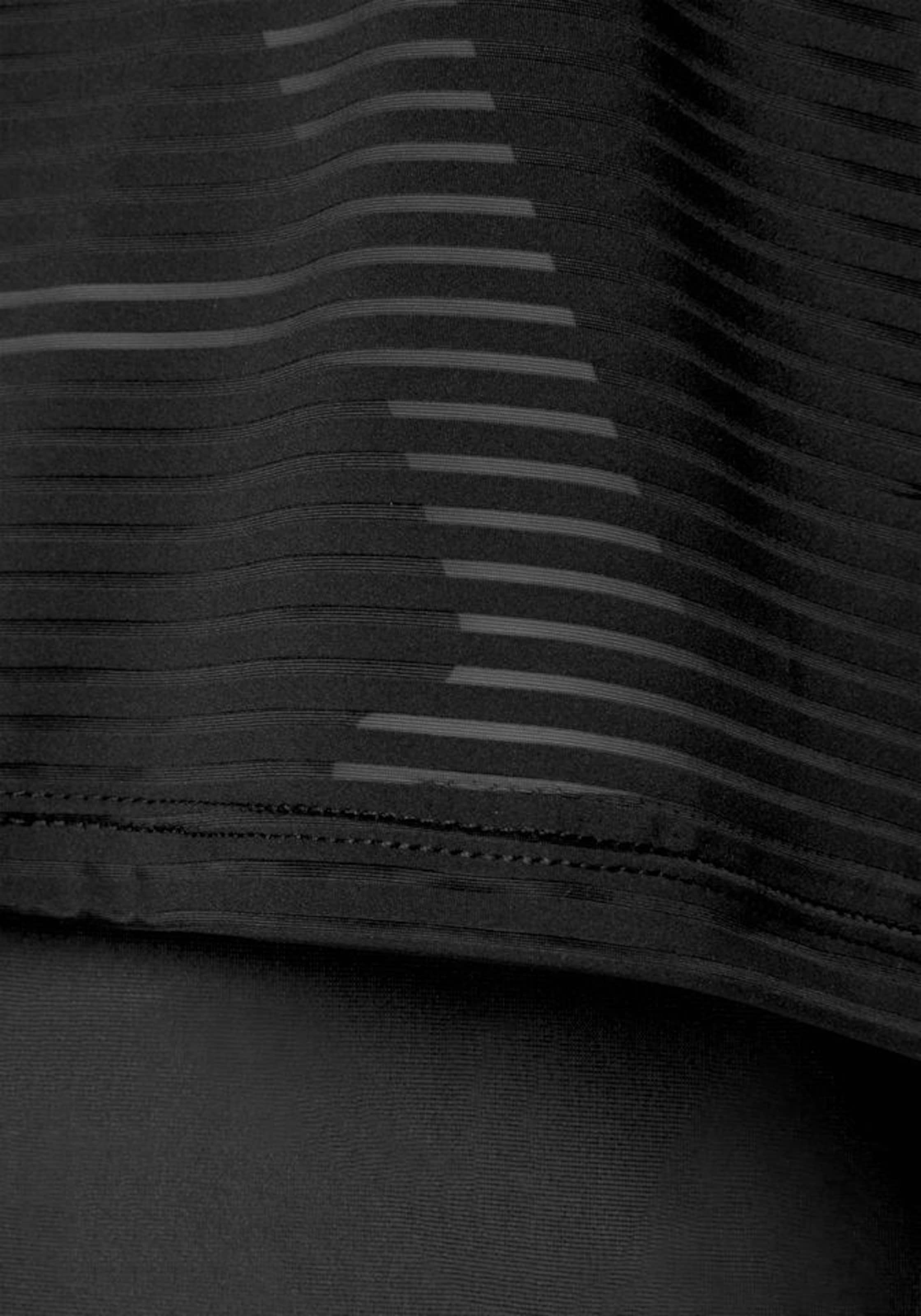 LASCANA ACTIVE Funkčné tričko 'Digital Mauve' - Čierna