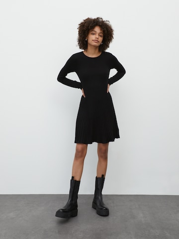 Robe 'Katrin' EDITED en noir : devant