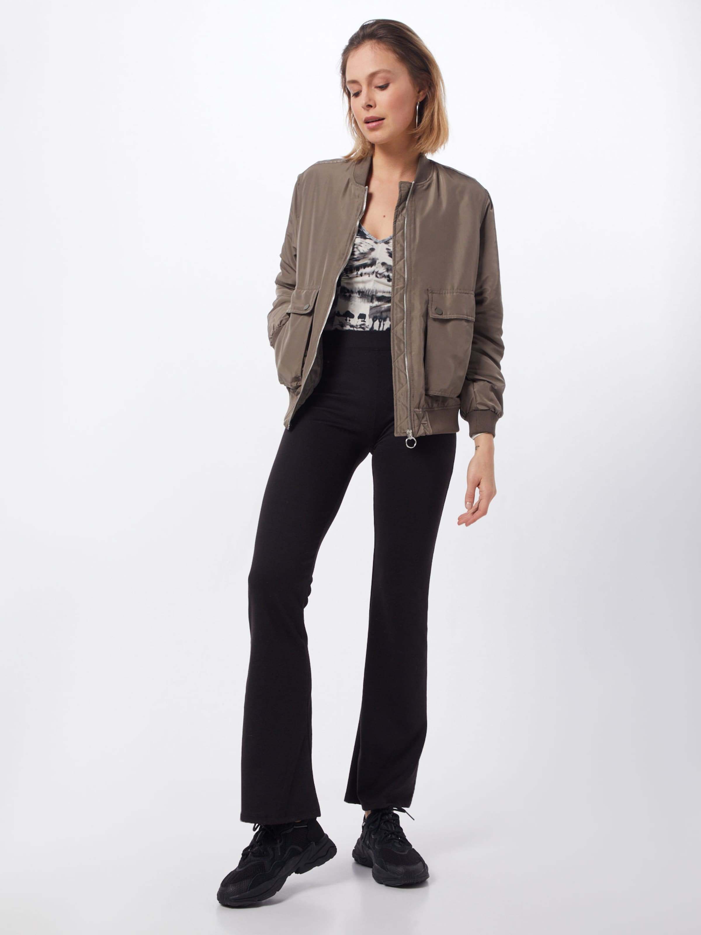 ONLY Flared Pants 'Fever' in Black | ABOUT YOU